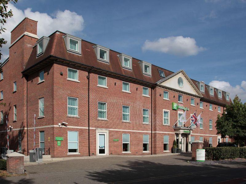 B&B Hotel London Heathrow Слау Экстерьер фото