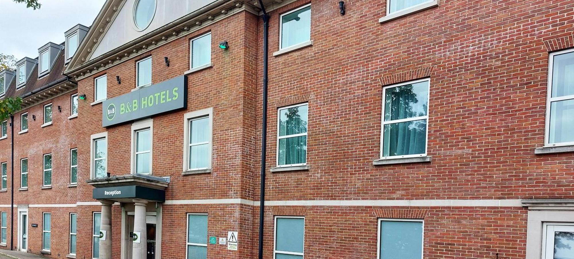 B&B Hotel London Heathrow Слау Экстерьер фото