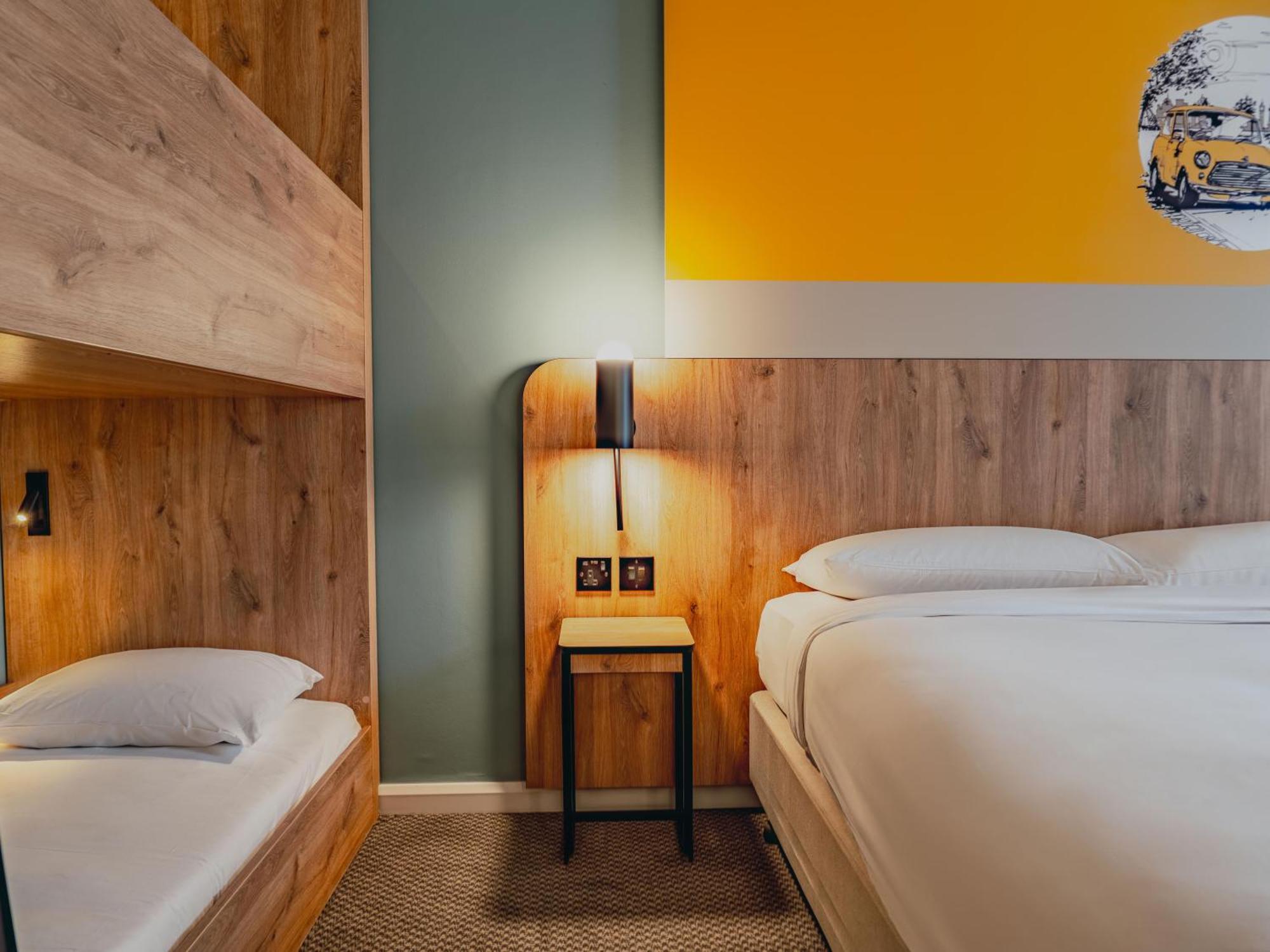 B&B Hotel London Heathrow Слау Экстерьер фото