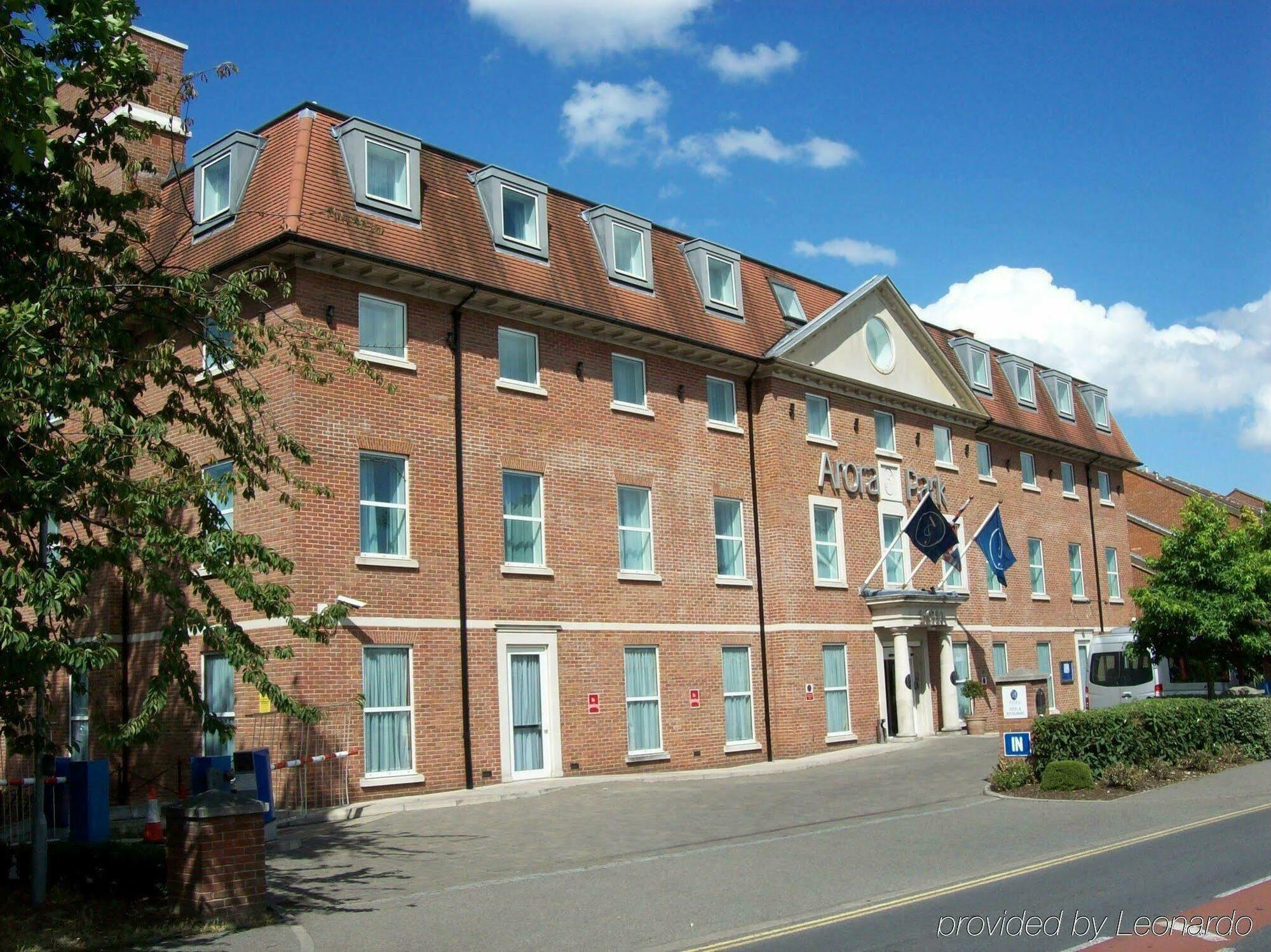 B&B Hotel London Heathrow Слау Экстерьер фото